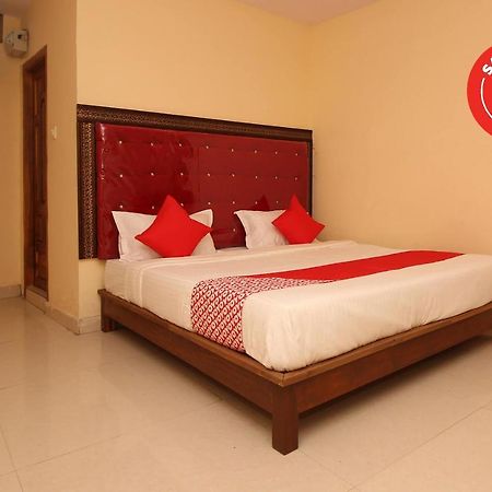 Oyo 7343 Al Shareef Palace Hyderabad Ngoại thất bức ảnh