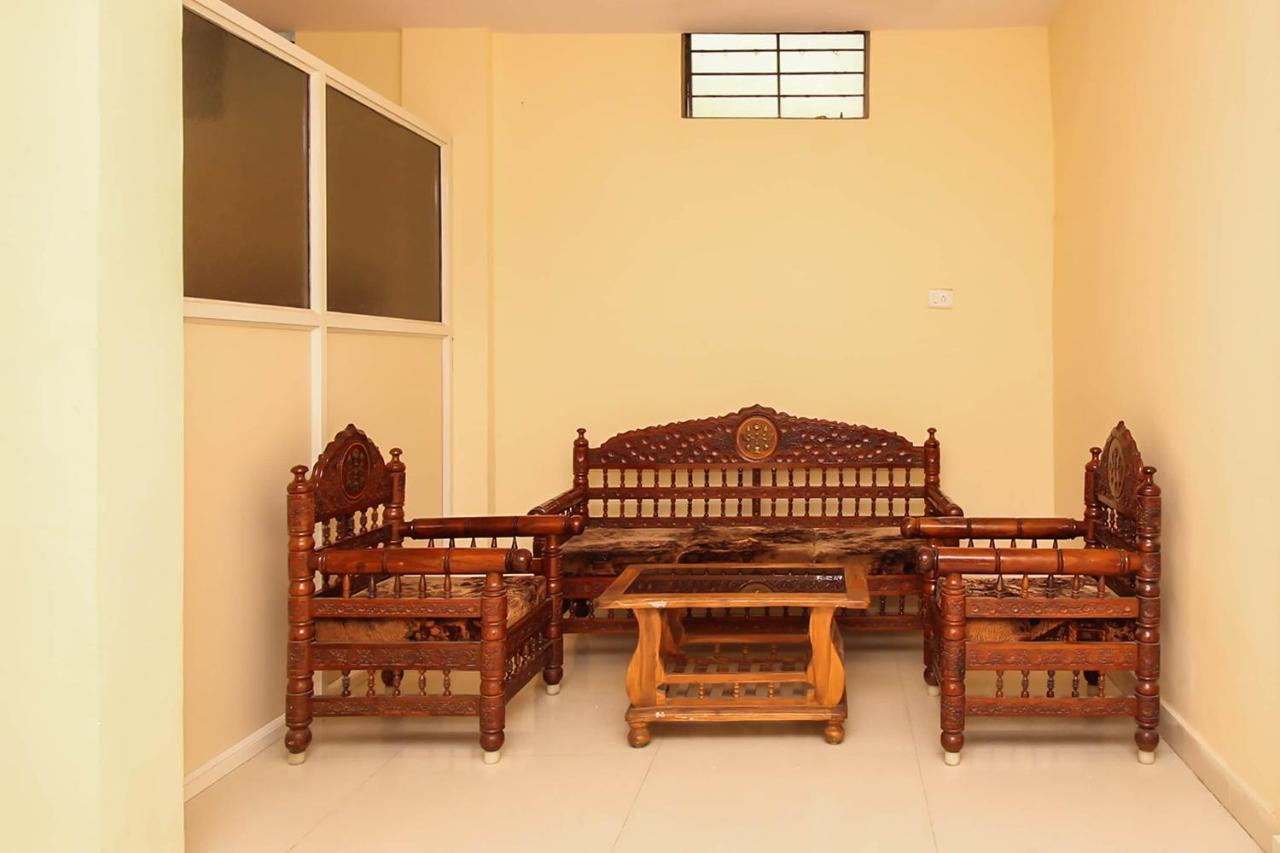 Oyo 7343 Al Shareef Palace Hyderabad Ngoại thất bức ảnh
