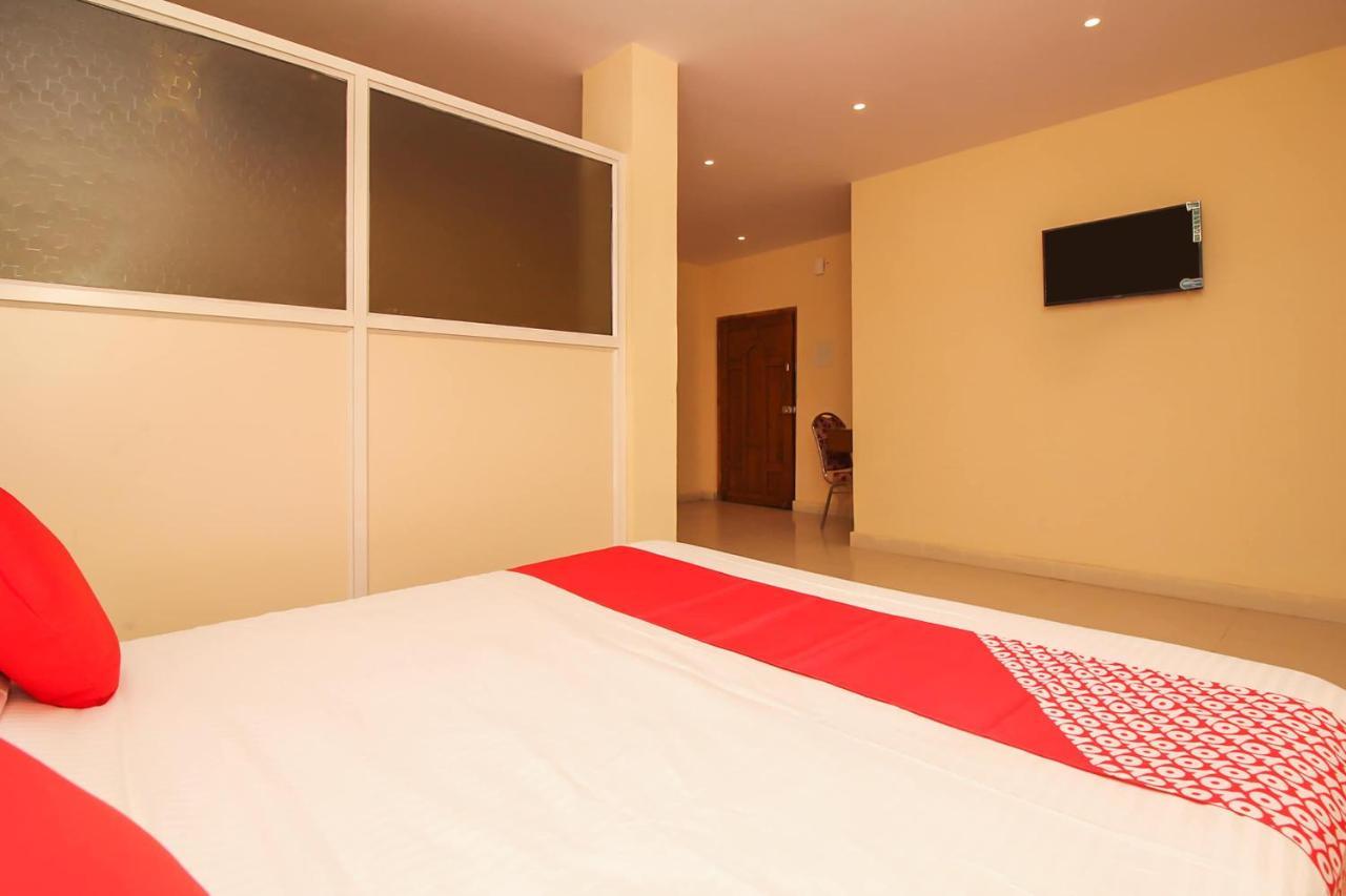 Oyo 7343 Al Shareef Palace Hyderabad Ngoại thất bức ảnh