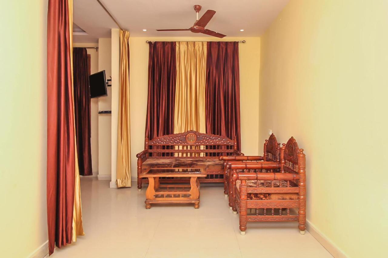 Oyo 7343 Al Shareef Palace Hyderabad Ngoại thất bức ảnh